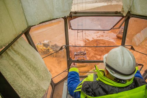 5 Skills Every Crane Operator Must Learn