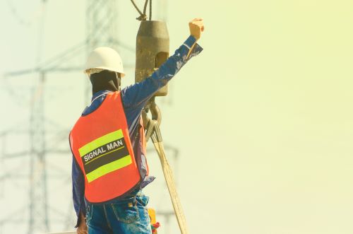 What Does a Crane Signal Person Do?