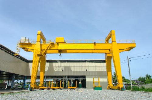 What Types of Cranes Are Gantry Cranes?